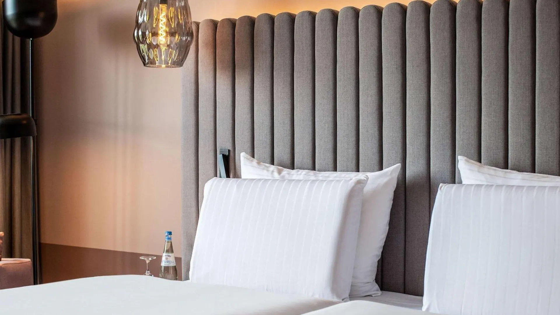 Hotel Pullman Stuttgart Fontana 4*,  Niemcy