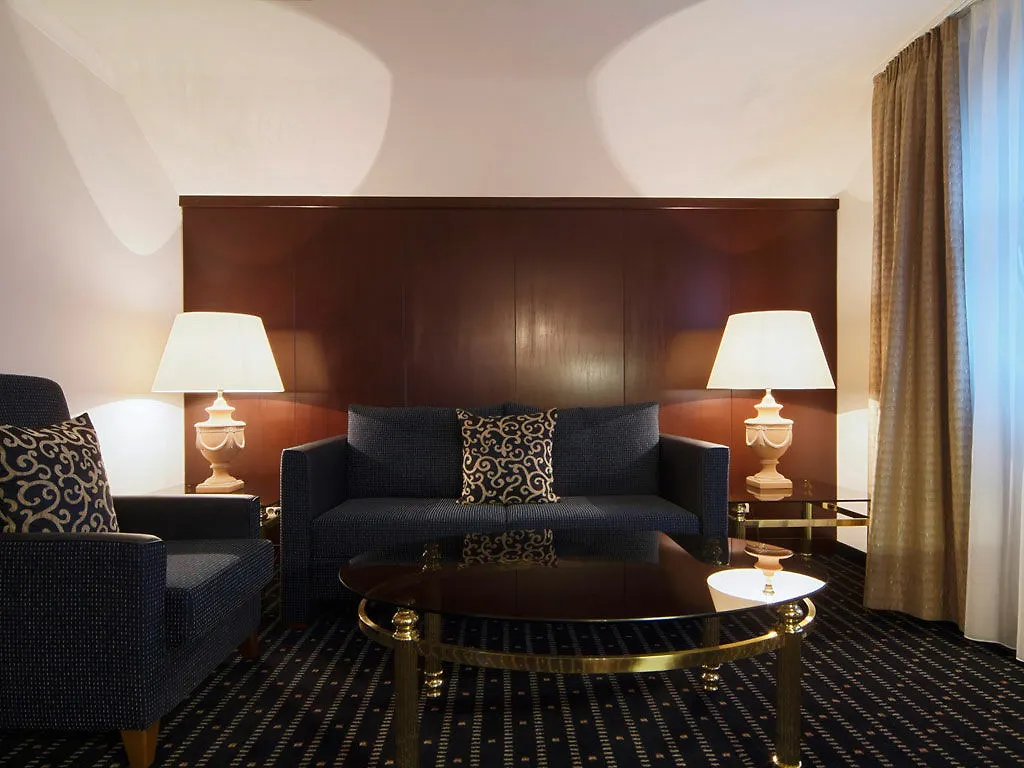 Hotel Pullman Stuttgart Fontana 4*,