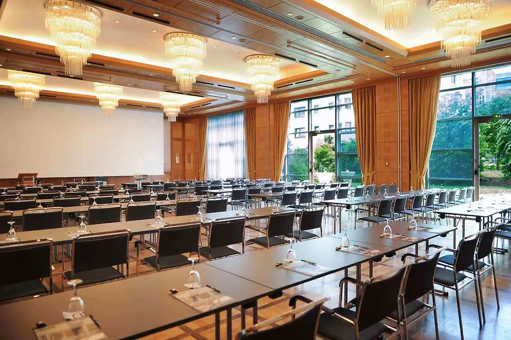 Hotel Pullman Stuttgart Fontana 4*,