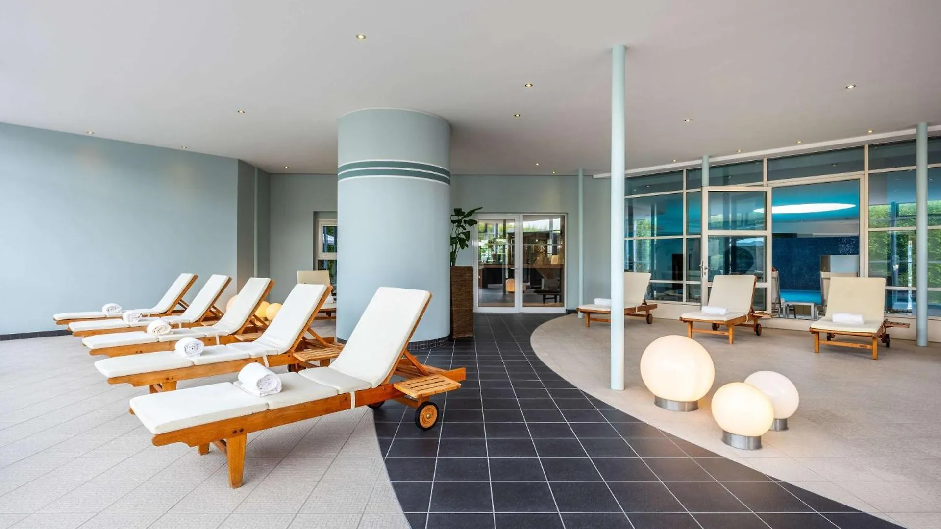 Hotel Pullman Stuttgart Fontana 4*,