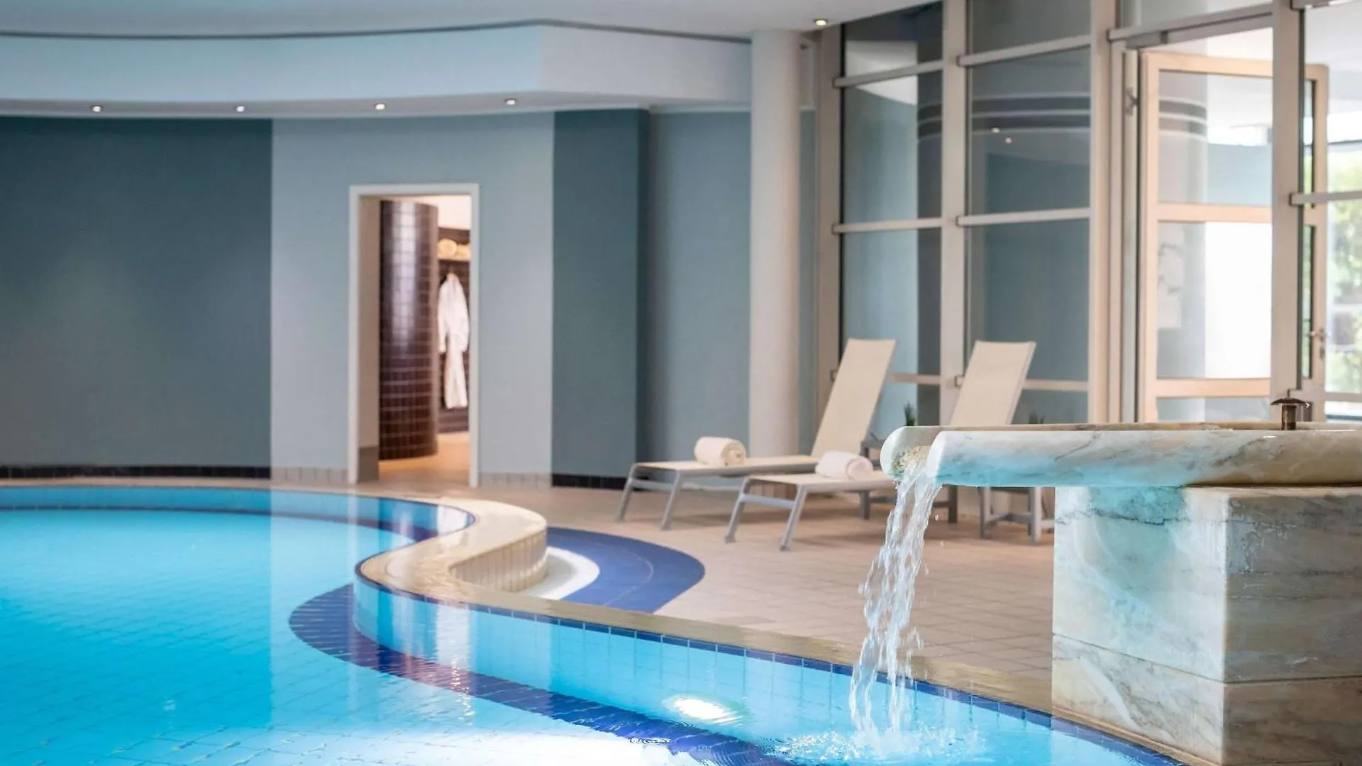Hotel Pullman Stuttgart Fontana 4*,  Deutschland